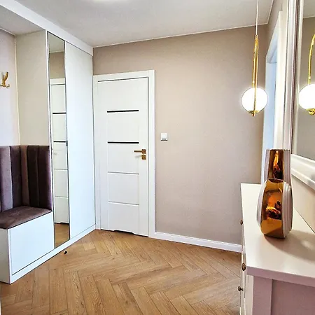 Center 708 - 50m2 Lägenhet Warszawa