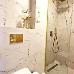 Center 708 - 50m2 Apartman